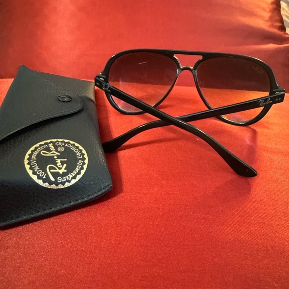 Rayban Classic Aviators - Picture 3 of 4
